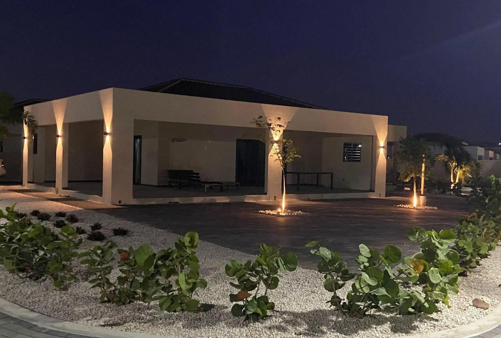 Villa Amber 30 With Pool, Mambo Beach Willemstad Apartment