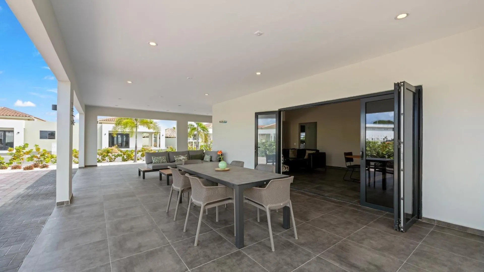 Villa Amber Met Privezwembad, Mambo Beach Willemstad 0*,