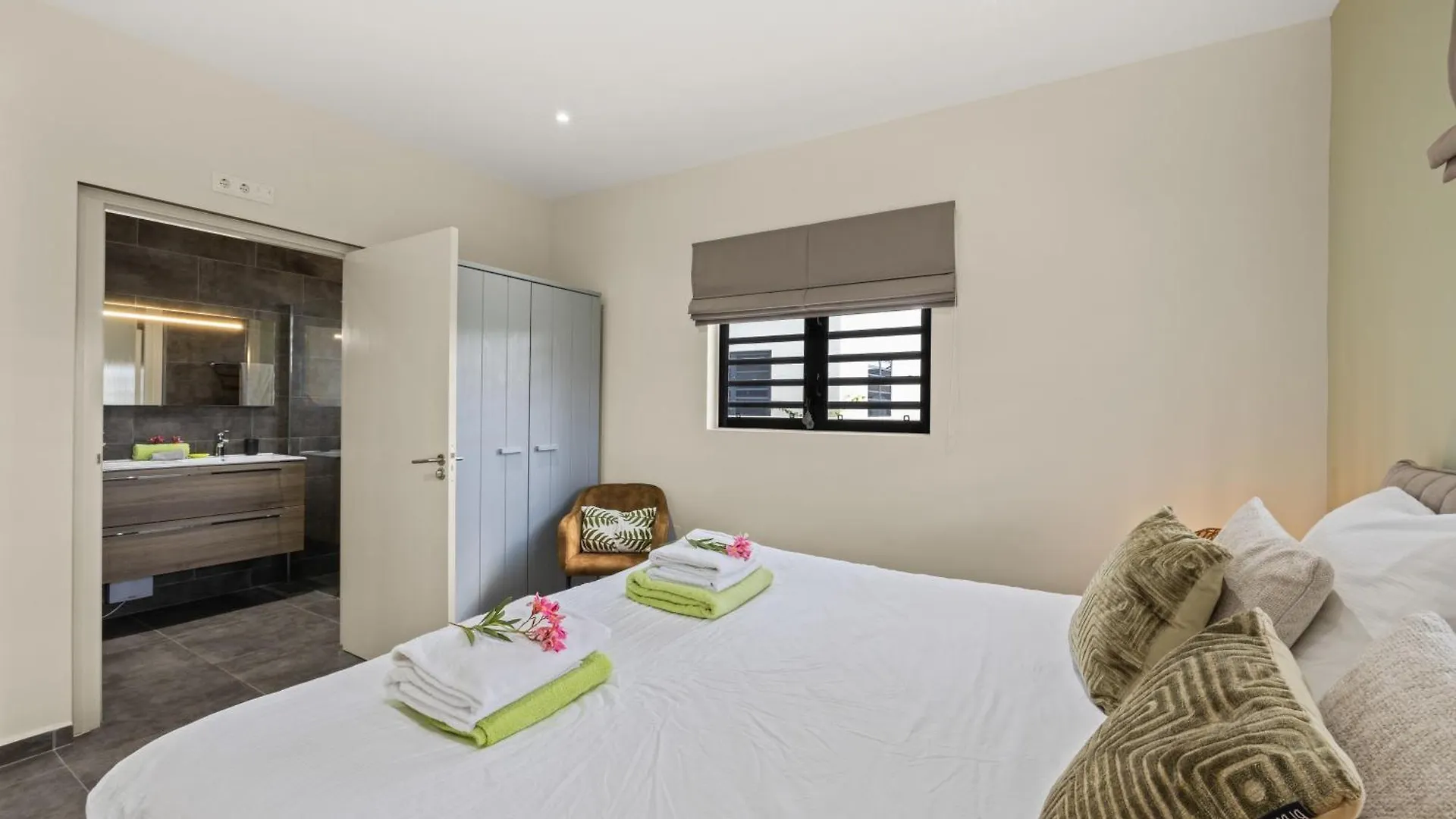 Villa Amber Met Privezwembad, Mambo Beach Willemstad Curaçao