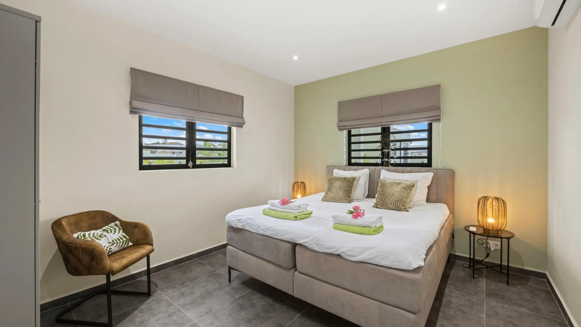 Villa Amber Met Privezwembad, Mambo Beach Willemstad Curaçao