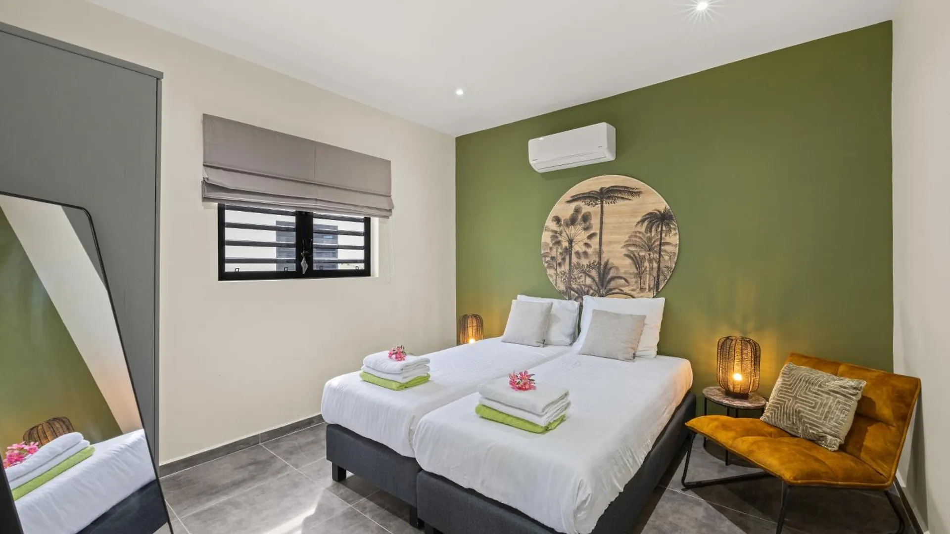 Apartment Villa Amber Met Privezwembad, Mambo Beach Willemstad Curaçao