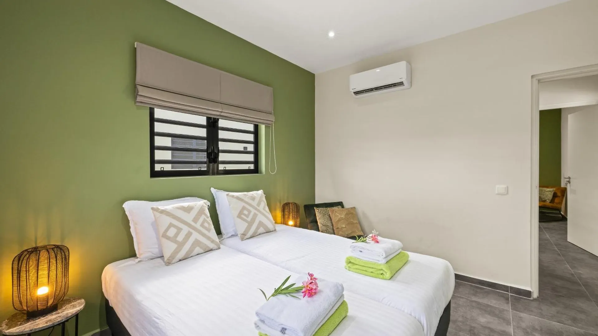 Villa Amber Met Privezwembad, Mambo Beach Willemstad 0*,