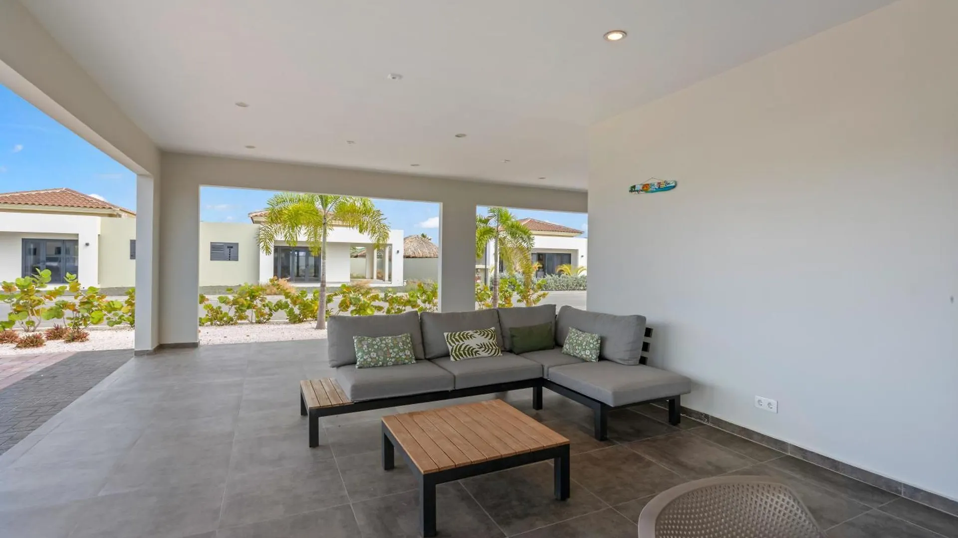 Villa Amber Met Privezwembad, Mambo Beach Willemstad