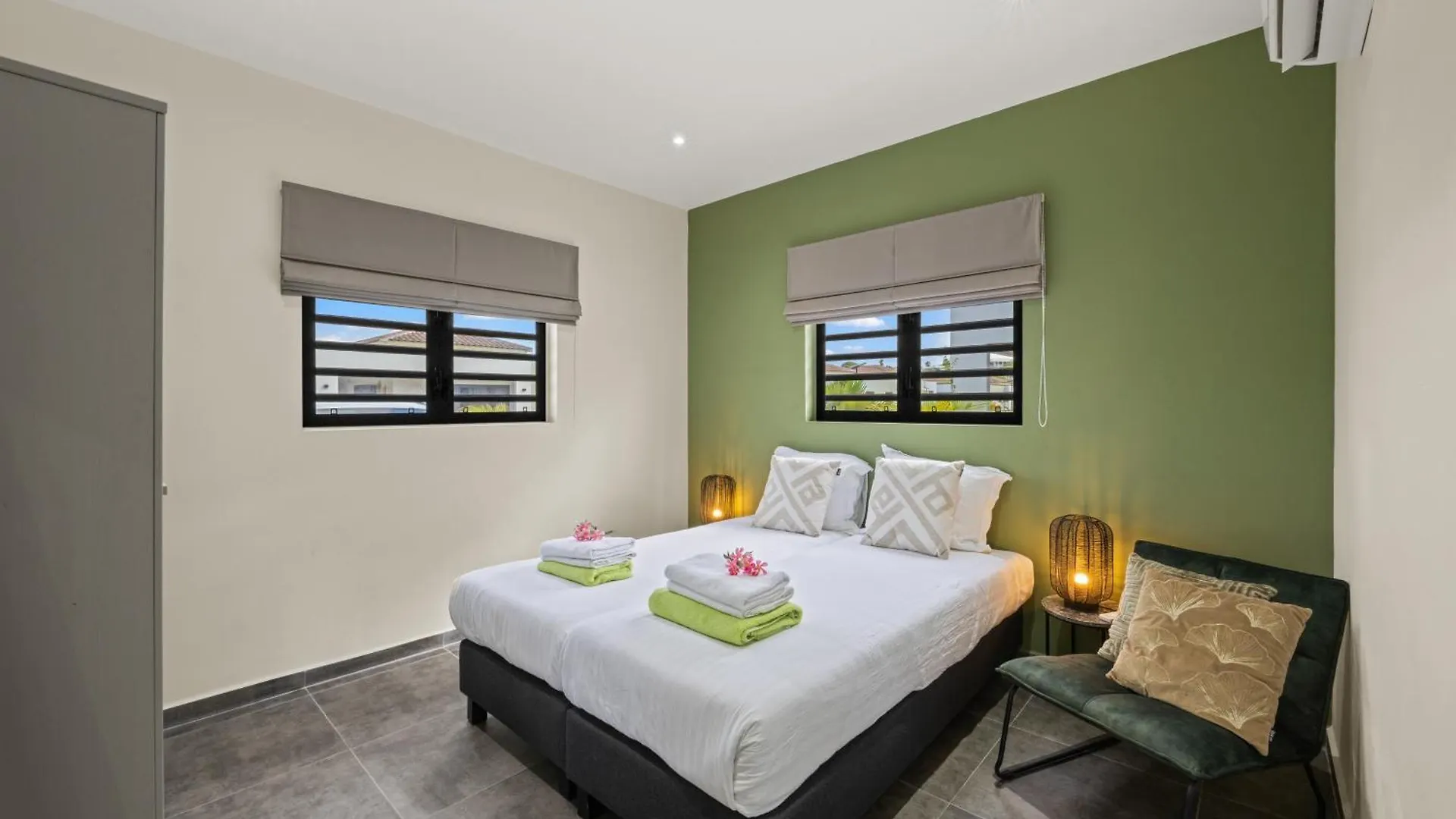 Villa Amber Met Privezwembad, Mambo Beach Willemstad Curaçao